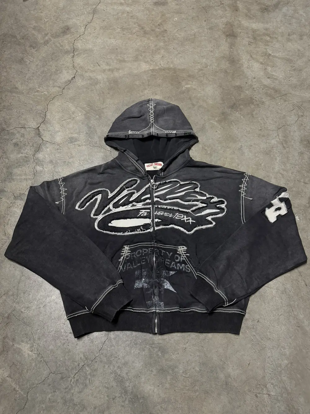 83ae8413d2b94b0ea6229c2cde2808c9 Vale Forever Religion Zip Up - Black